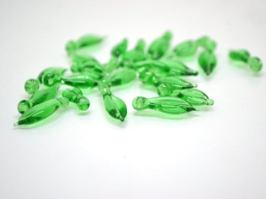 Peridot Green glass leaf beads, Lampwork leaves, Top drilled leaf beads, Jewelry making, Leaf pendant, Light Green Floral lampwork