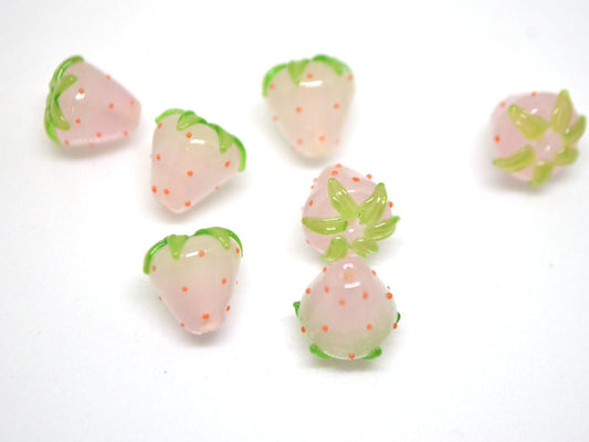 Blush pink Strawberry 10mm glass beads, Pale Pink Lampwork berries, Small strawberry, Berry fruit beads, Berry Jewelry, Small glass beads