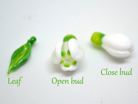 Lampwork snowdrop flower beads, White glass beads, Floral lampwork, Spring beads, Nature inspired,Artisan lampwork,white green, glass flower
