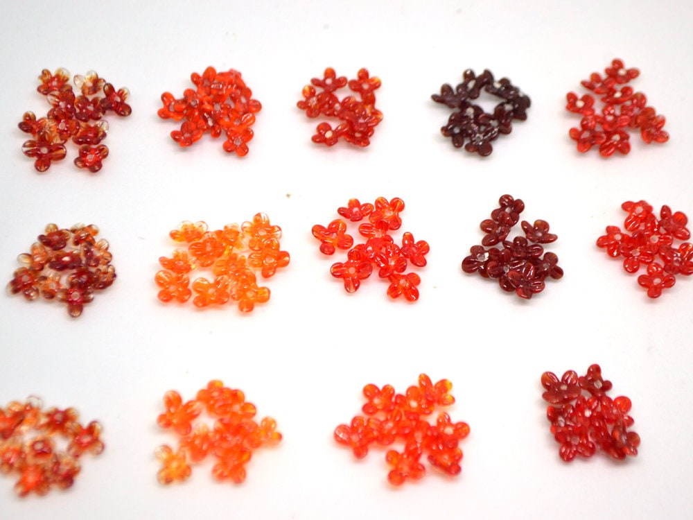 Red small flower beads, 14 shades of red flowers for headband, Red tiny flowers for tiara making, mini glass flower, transparent small beads