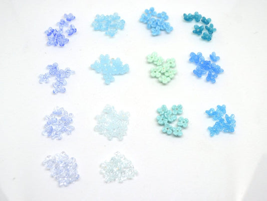 Sky blue small flower beads, Aqua blue glass flowers, cute flowers for embroidery, mini glass flowers, Blue wedding beads, Something blue