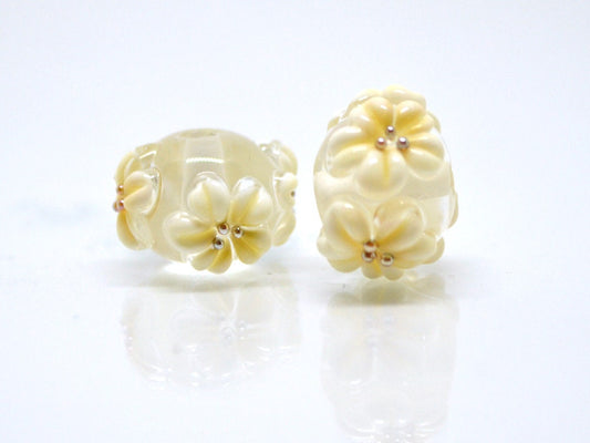 Ivory floral lampwork glass beads, Ivory flowers on transparent beads, Rondelle beads, Wedding bracelet, Jewelry making, Artisan lampwork