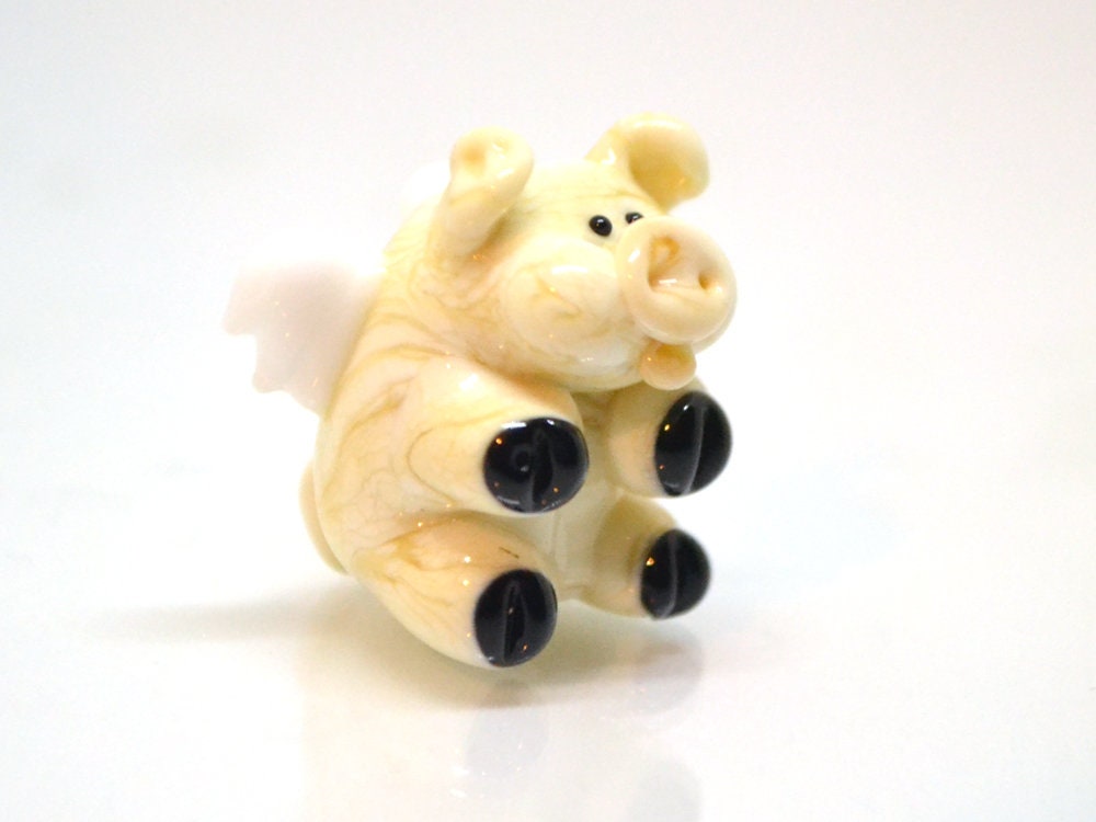 Glass flying pig beads, Lampwork pig beads with wings, Beige pig beads, Valentine's Day, Cute piggy beads