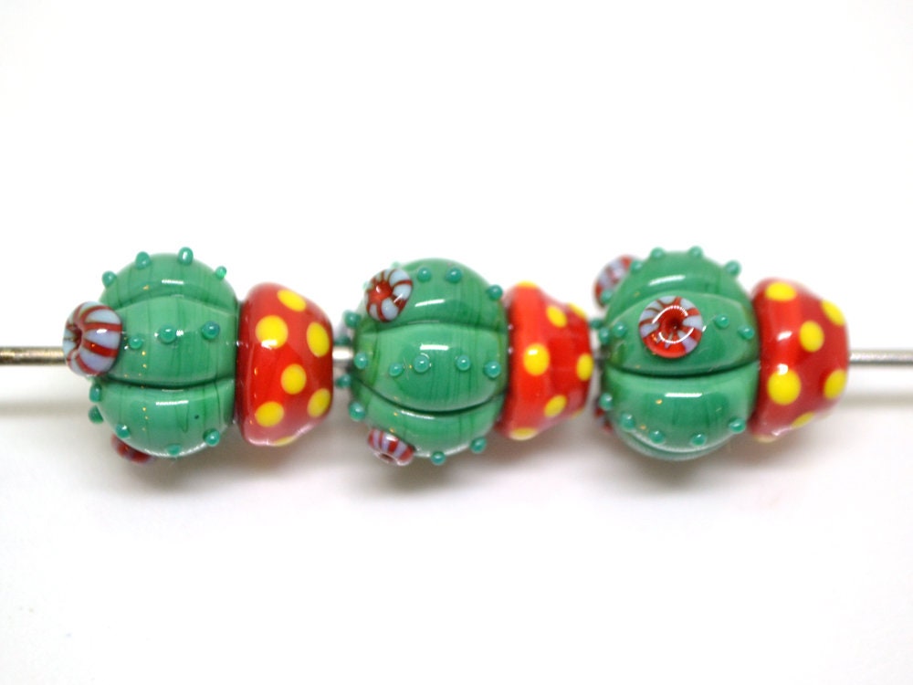 Lampwork red green cactus flower beads in red pot, Wilderness plants, Desert flower, Cactus flower pendant, Succulent beads,Artisan lampwork
