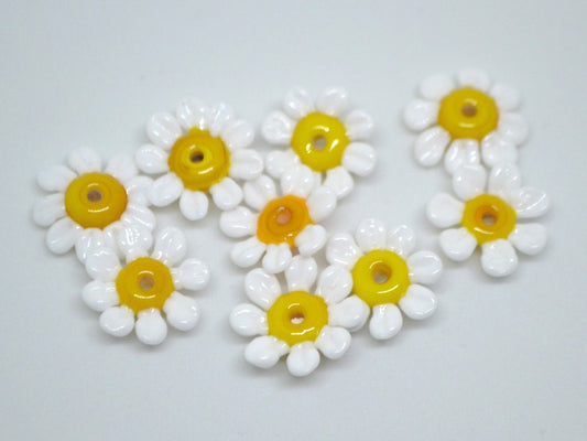 Chamomile flower glass beads, White yellow lampwork beads, Wildflowers, Daisy bead, Floral murano glass White Camomile, Artisan lampwork