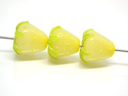 Yellow Strawberry glass beads, 12mm Lampwork berries, Glass strawberry, Lampwork Berry beads, Forrest berry beads, Nature inspired, Murano
