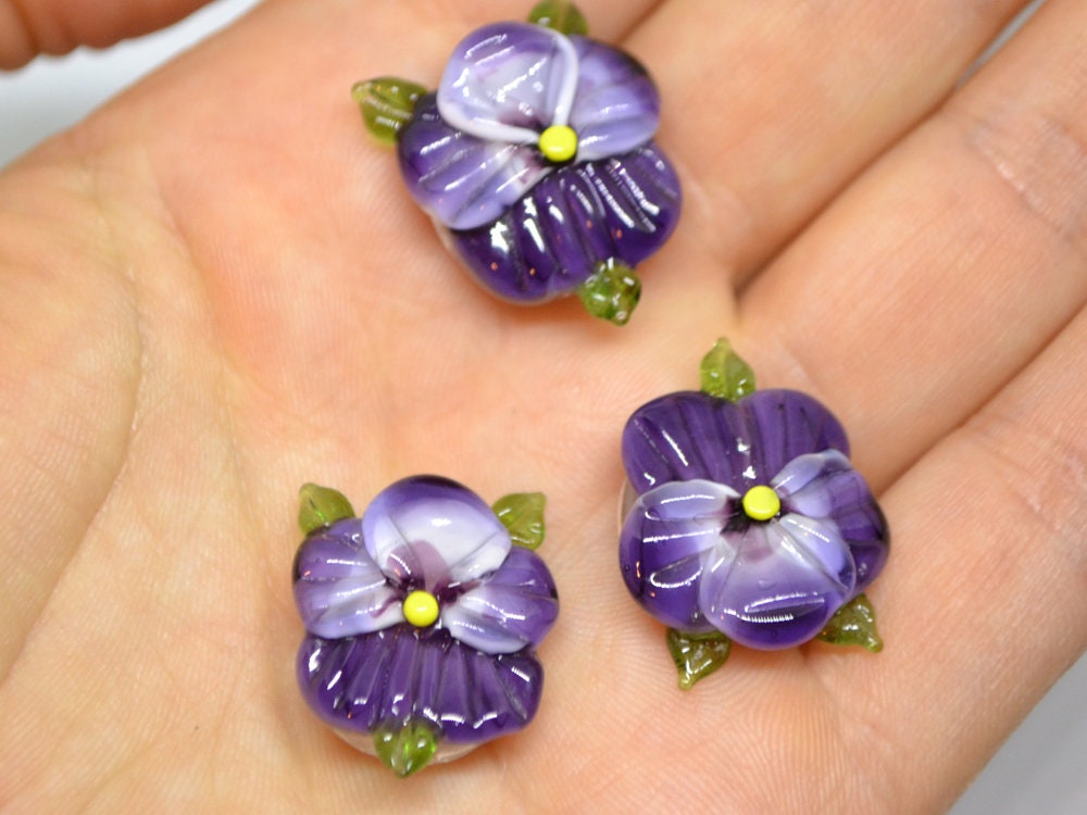 Purple glass pansy beads, Lampwork pansies, Lampwork flower beads, Purple lampwork pansy