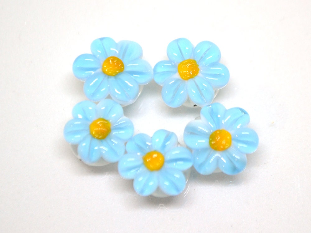 Sky blue Chamomile beads, Lampwork Chamomile flower bead, Aquamarine blue beads, Lentils beads, Blue flower bead, Baby blue, Field flower