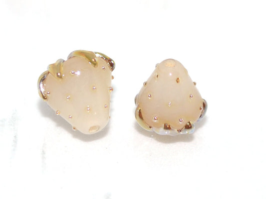 White Gold Small 7mm Strawberry glass beads, White strawberry, Lampwork berries, Mini berry beads, Berry jewelry, Glass Berry beads