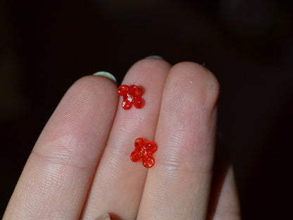 Red small flower beads, 14 shades of red flowers for headband, Red tiny flowers for tiara making, mini glass flower, transparent small beads