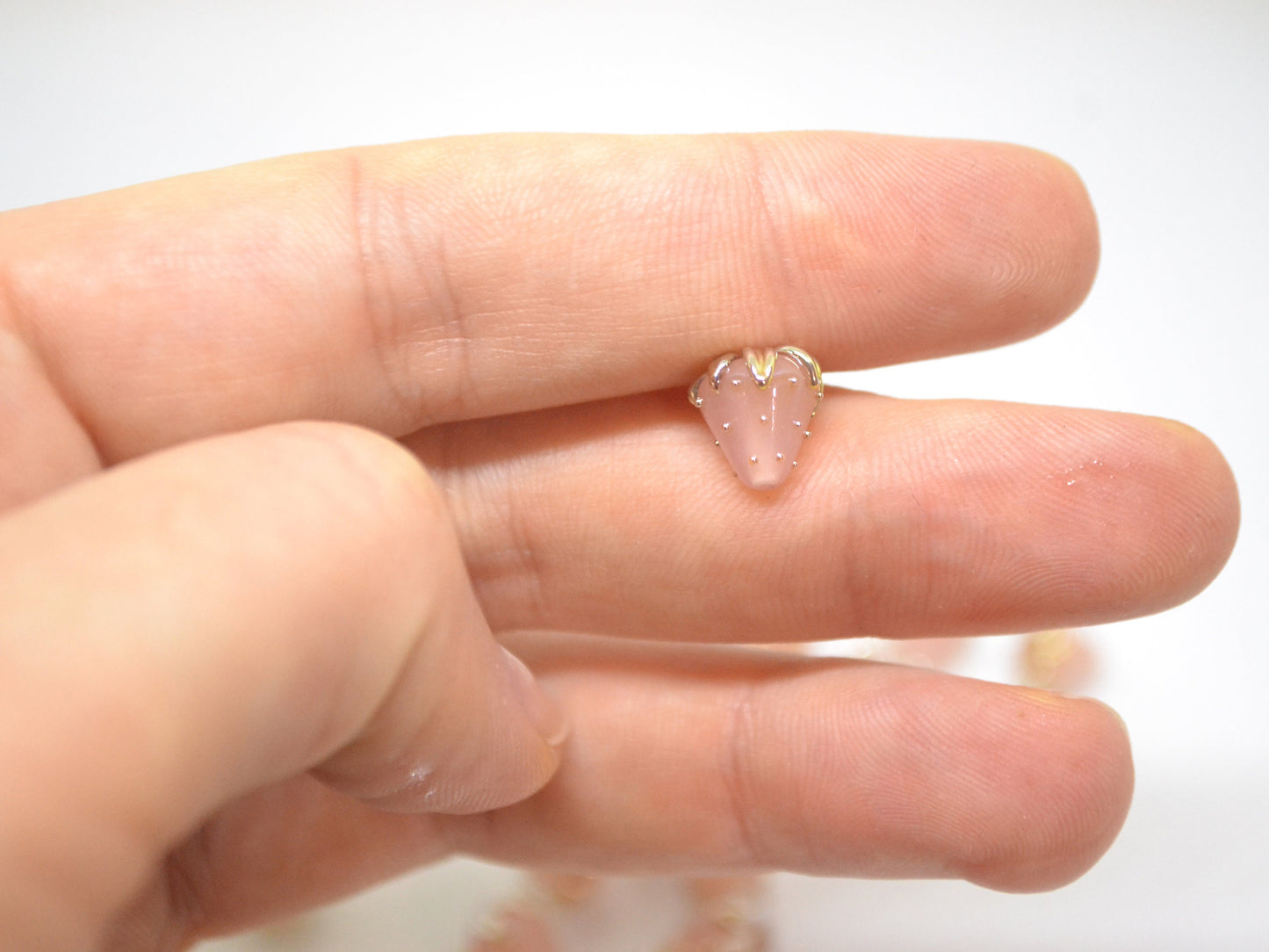 Pink floral beads with gold leaves, Peach pinky flower beads, Tiny glass beads, Light pink 7mm flower beads, Handmade lampwork