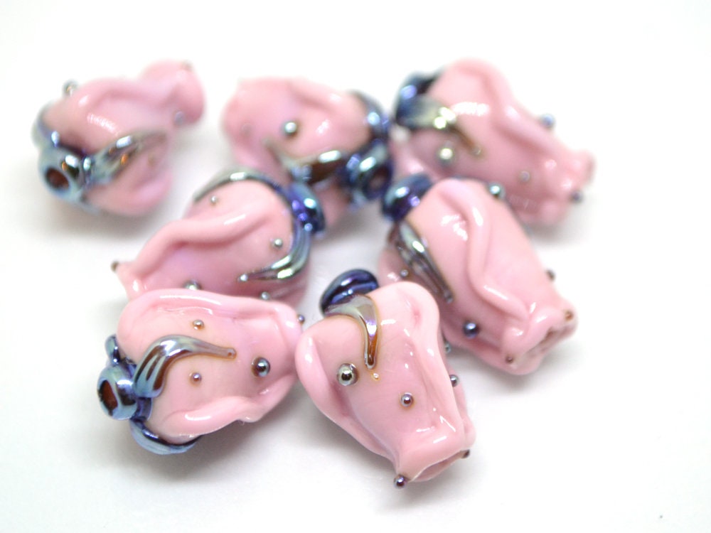 Pink twisted rosebud  beads, Opaque pink Glass rose bud Bead, Flower lampwork bead, Artisan lampwork beads
