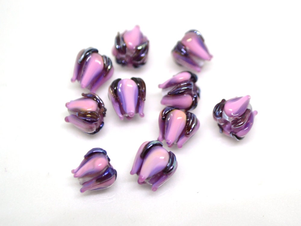 Deep purple lavender small lampwork beads, Purple floral beads, Artisan lampwork, Tiny glass beads, Tiny beads, 7mm flower beads, glass art