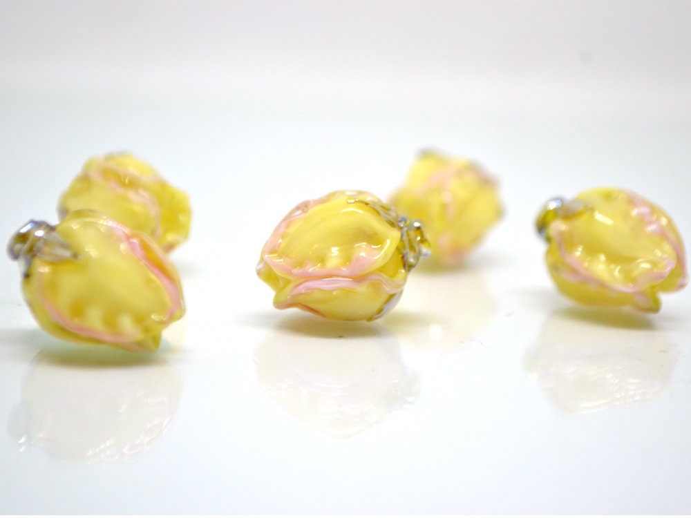 Yellow pink glass beads, Lampwork flower beads, Glass floral bead, Murano glass bead, Artisan lampwork, beads for jewelry, Handmade lampwork