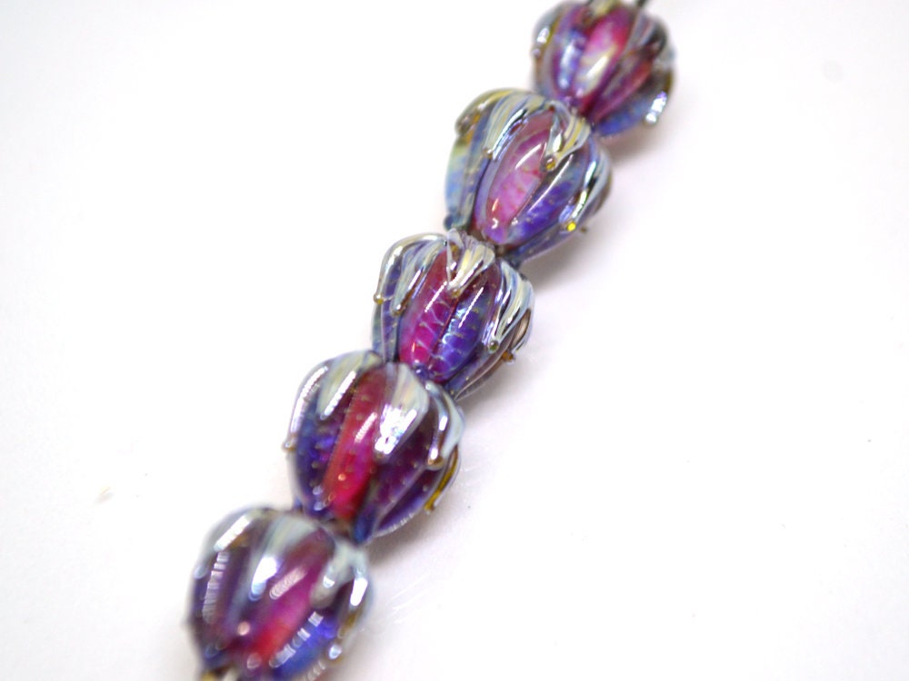 Ruby red silver flower beads, 10mm flower beads, Lampwork flower bead, Glass beads, Floral lampwork, Artisan lampwork, Handmade beads