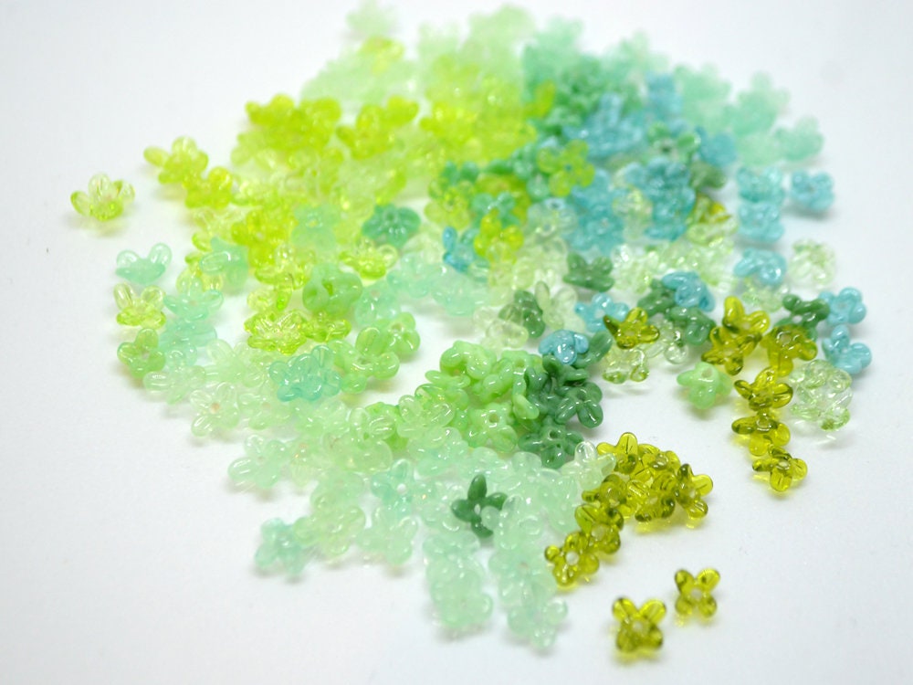 small flower beads green flowers for headband flowers tiara making mini glass flowers green glass flowers transparent frosted lampwork beads