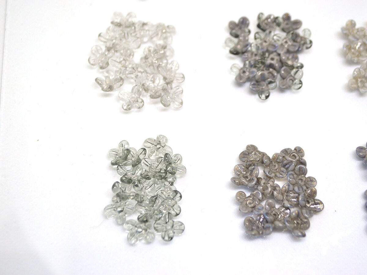 Gray small flower beads, Black cute flowers for headband, White tiny flowers, mini glass flowers, transparent lampwork beads