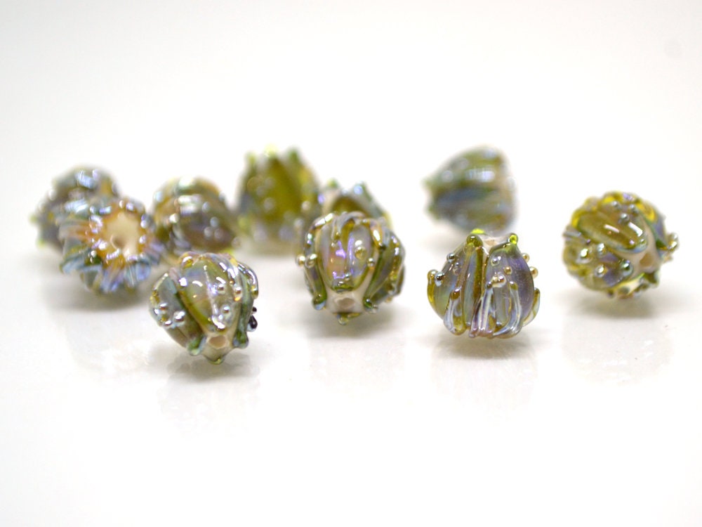 Olive gold flower beads, 7mm glass beads, Small flower beads, Tea green floral beads, Tiny flower beads