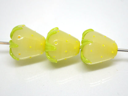 Yellow Strawberry glass beads, 12mm Lampwork berries, Glass strawberry, Lampwork Berry beads, Forrest berry beads, Nature inspired, Murano