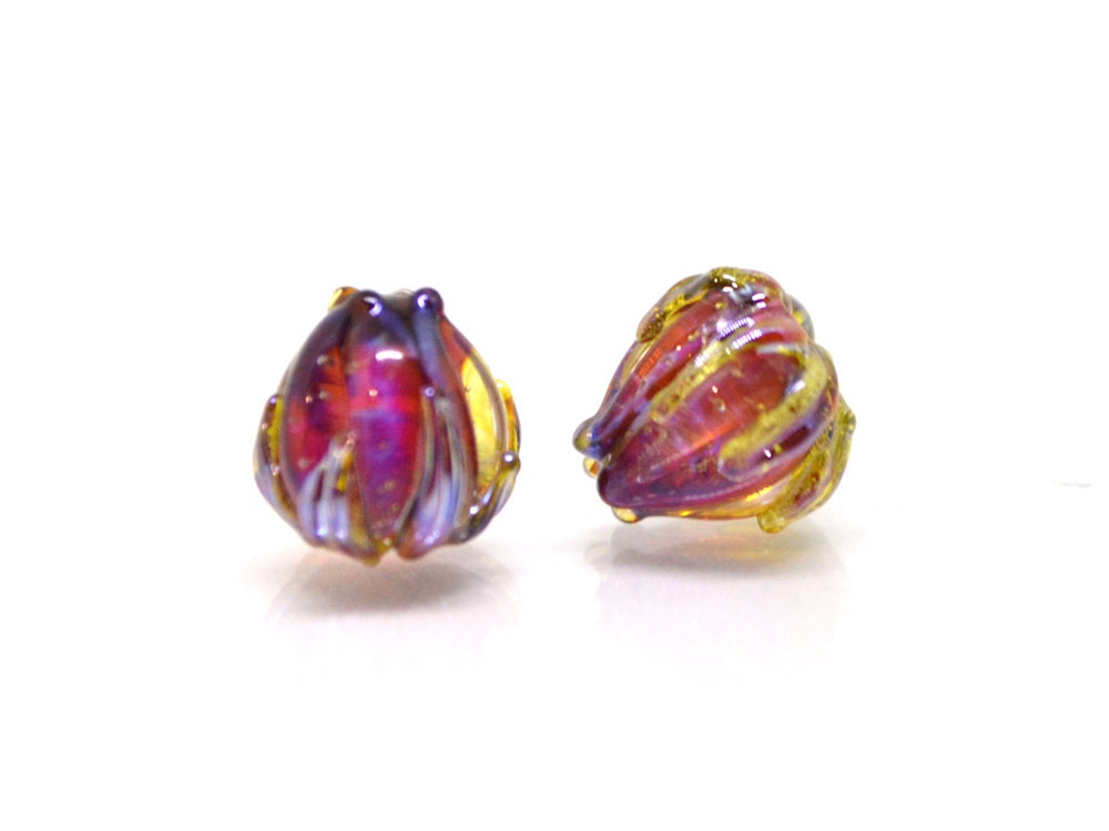 Magenta purple flower beads, Glass floral beads, Fuchsia pink glass beads, Lampwork flower beads, 7mm flower beads, Artisan lampwork