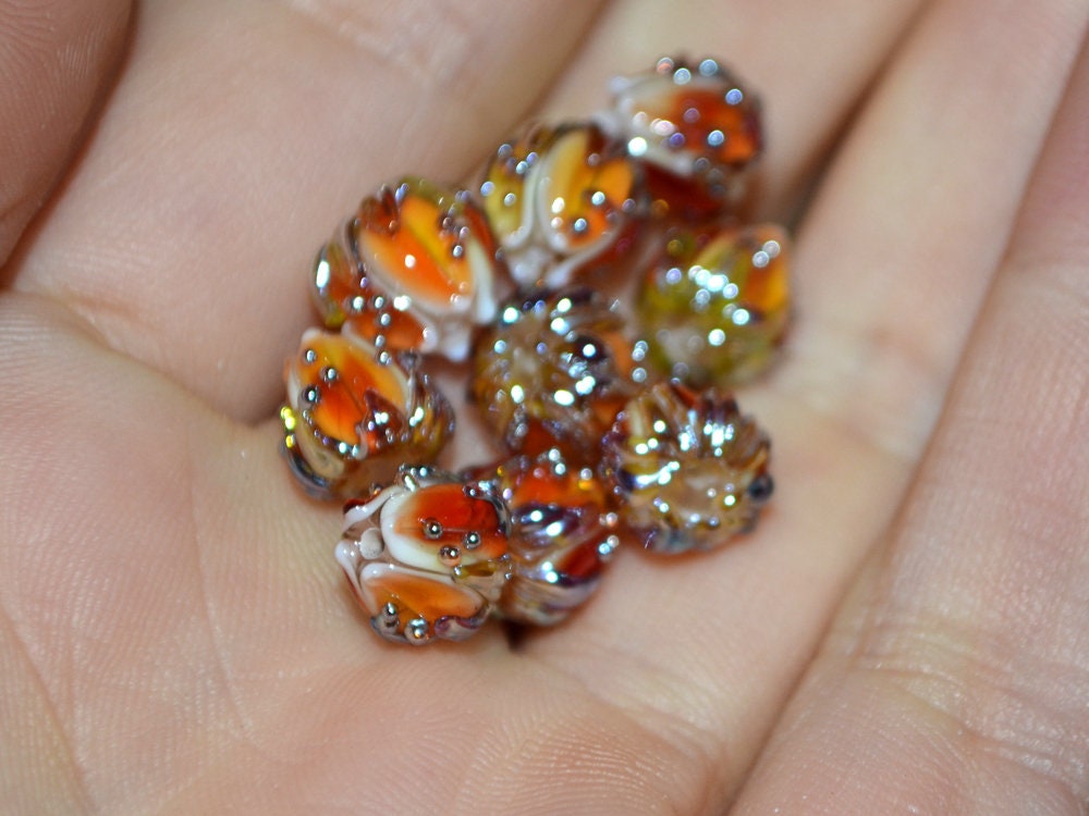 Tiny orange flower beads with gold leaves, Small glass beads, 7mm flower beads, beads for jewelry, Artisan lampwork