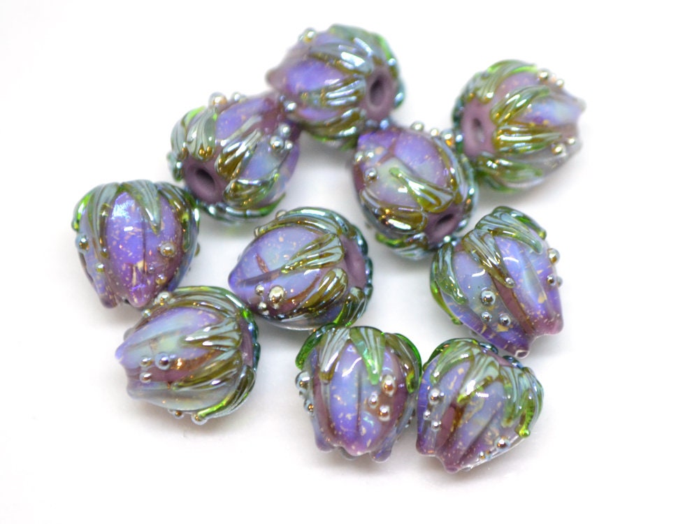 Purple lavender sparkling flower beads green leaves, stardust flower, 10mm flower beads, Glass flower beads Floral lampwork Artisan lampwork