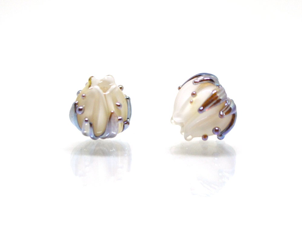 White flower beads with silver leaves, 7mm flower beads, Small lampwork beads, Handmade lampwork, Artisan lampwork