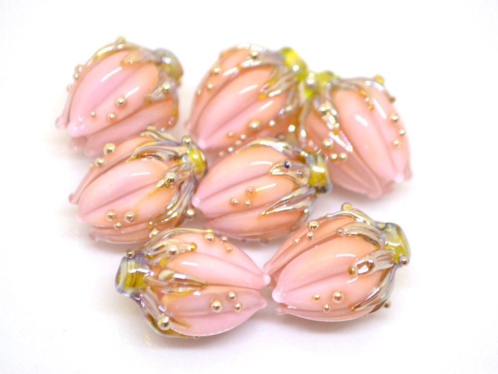 Pastel pink and gold flower glass beads, Pale pink beads, Artisan lampwork, Light pink beads, Floral glass beads
