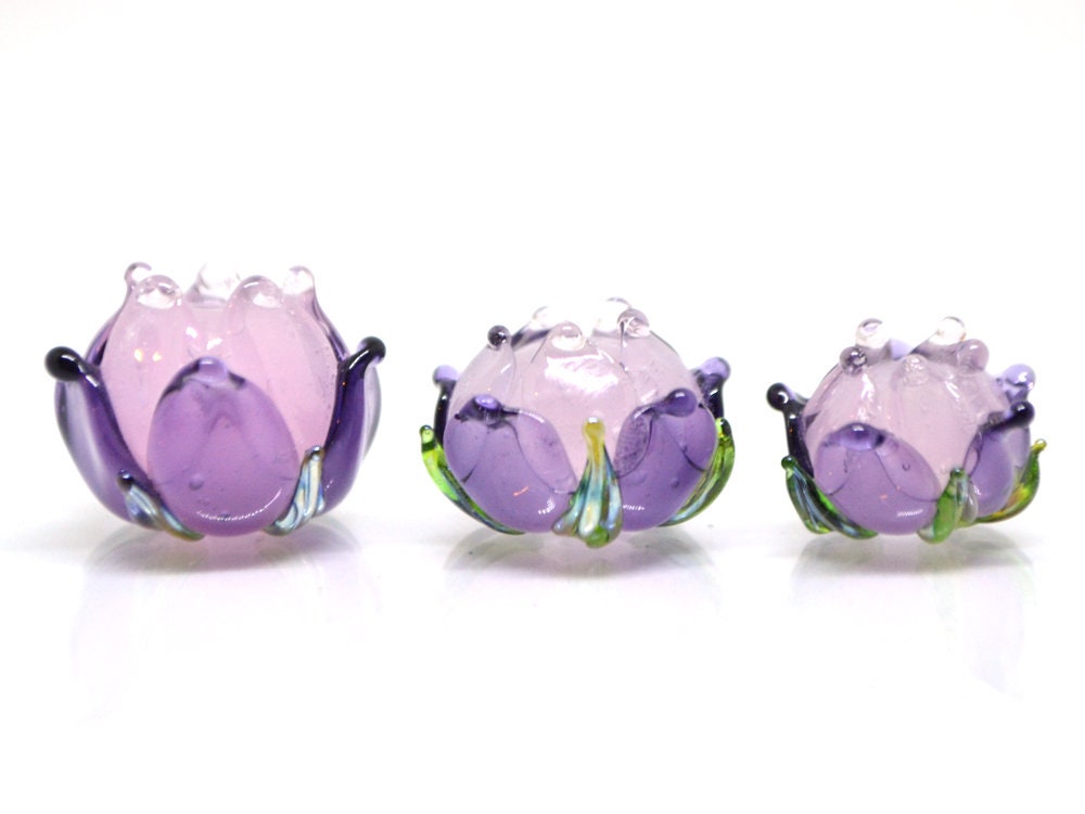 Lavender pink flower beads, Lampwork floral beads, Amethyst flower beads, Lilac glass beads, Purple flower beads, Beads for earrings