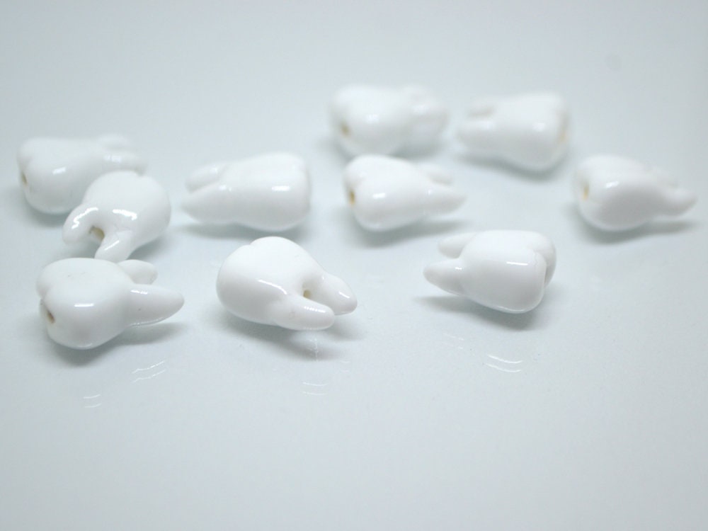 Glass tooth beads - Dentist gift- Teeth beads - Dentist beads funny - Halloween beads, Artisan lampwork, Handmade beads Teeth jewelry Human