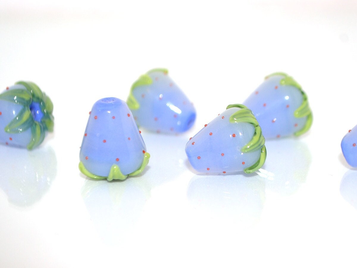Periwinkle blue Strawberry glass beads, Lampwork berry, Lampwork strawberry, Blue Berry beads, Forest glass beads, Glass berries