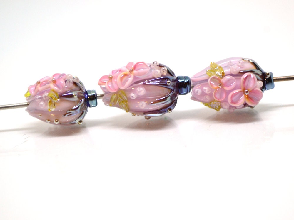 Glass flower bouquet on lampwork bud beads, Miniature glass flowers, Artisan lampwork, Light pink glass flower beads