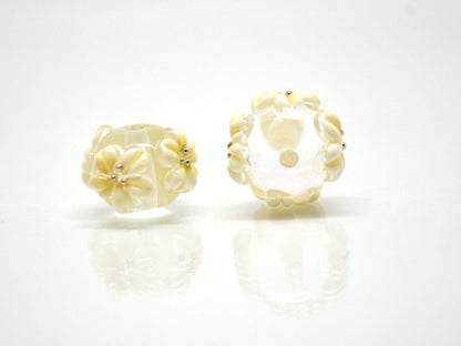 Ivory floral lampwork glass beads, Ivory flowers on transparent beads, Rondelle beads, Wedding bracelet, Jewelry making, Artisan lampwork