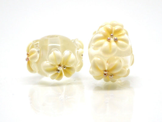 Ivory floral lampwork glass beads, Ivory flowers on transparent beads, Rondelle beads, Wedding bracelet, Jewelry making, Artisan lampwork