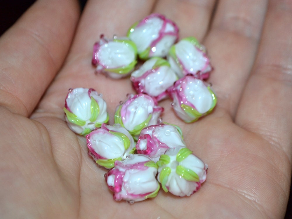 Amazing pink white rose bud beads, lampwork rosebud, Glass rose beads, Artisan lampwork, Floral Jewelry, Jewelry making, Flower lampwork
