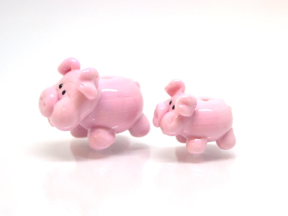 Lampwork pig beads