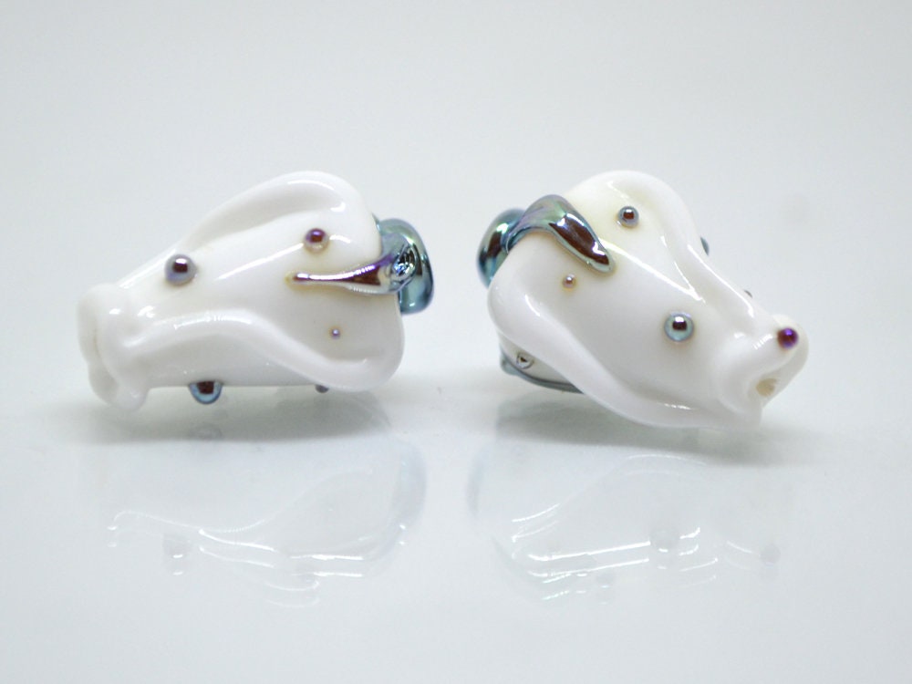 White twist rosebud beads, Wedding flower Glass Bead, Floral lampwork bead, Artisan lampwork beads