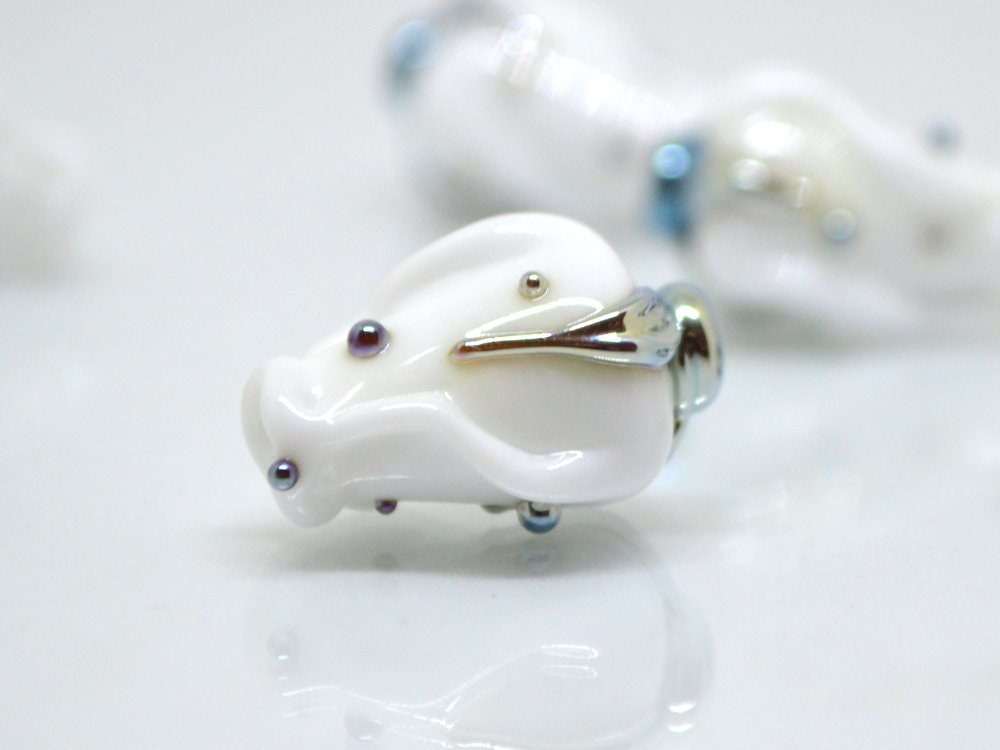 White twist rosebud beads, Wedding flower Glass Bead, Floral lampwork bead, Artisan lampwork beads