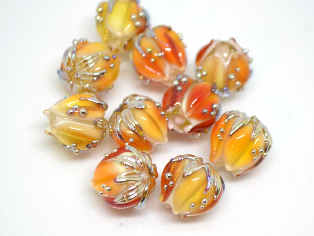 Red orange glass beads gold dots, 10mm flower beads, Artisan lampwork bead, Red lampwork spacer, Craft beads, Floral lampwork, Flower spacer