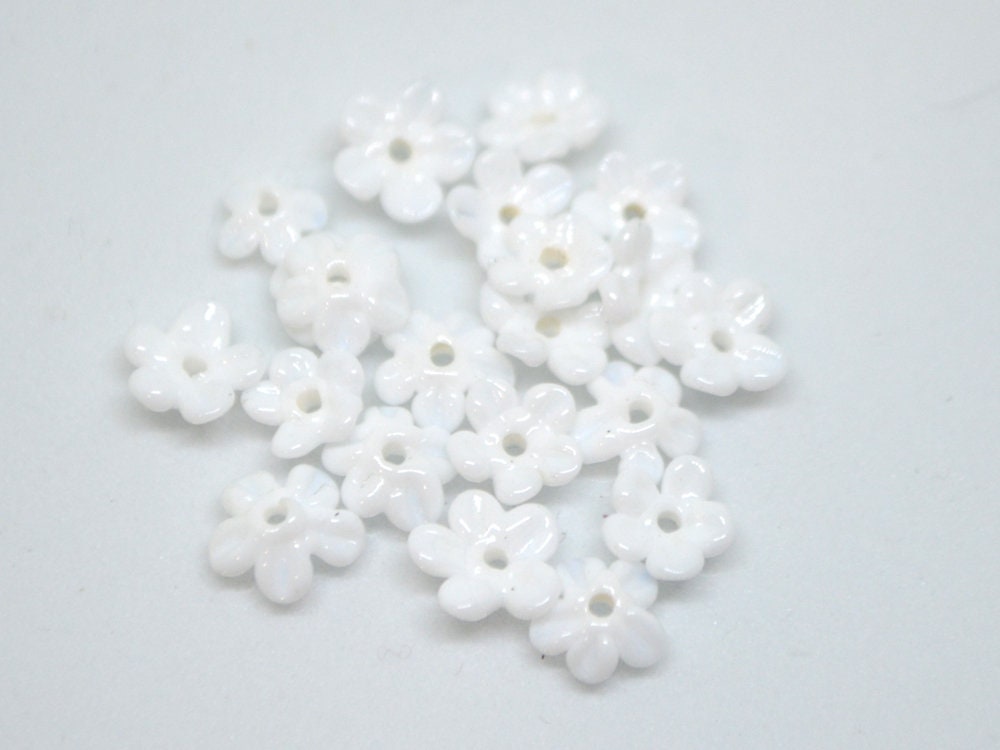 Mini flower beads, White opaque beads, Wedding flowers, Flower embellishment, Flower applique, tiny flowers