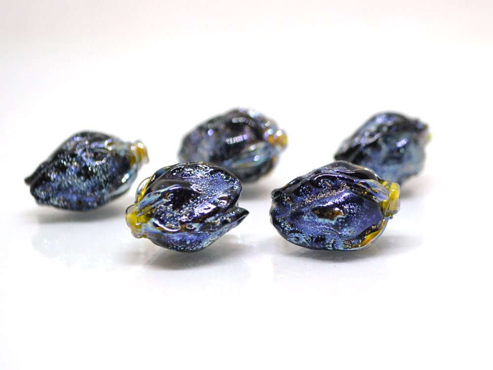 Black rose bud beads, Glitter Lampwork Bead, Floral lampwork beads, Sparkly beads, Glitter beads