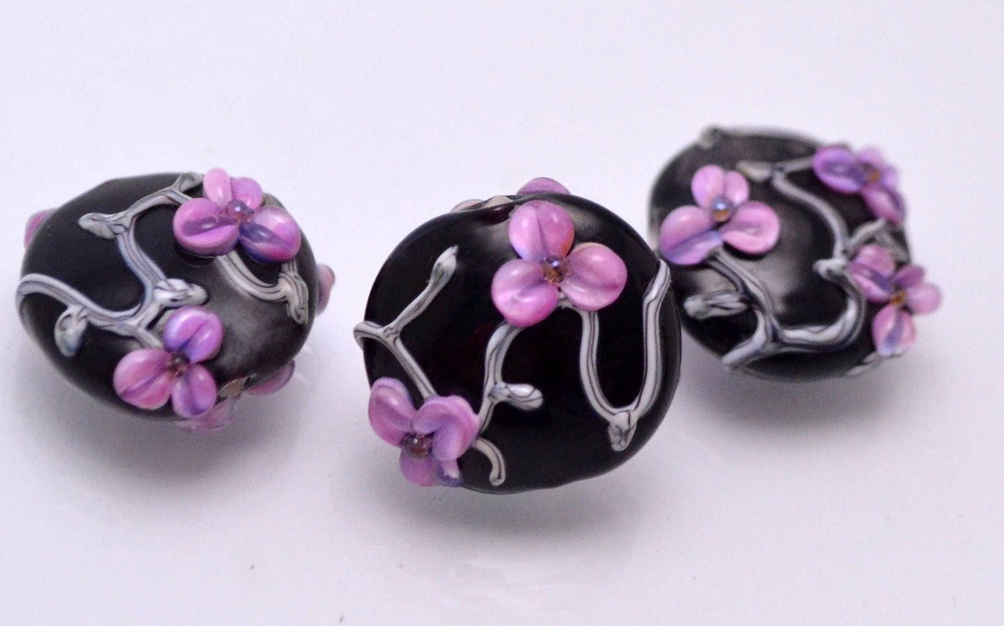 flower bead making black glass shape bead bracelet making glass handmade floral jewelry purple bead design artisan lampwork flowers