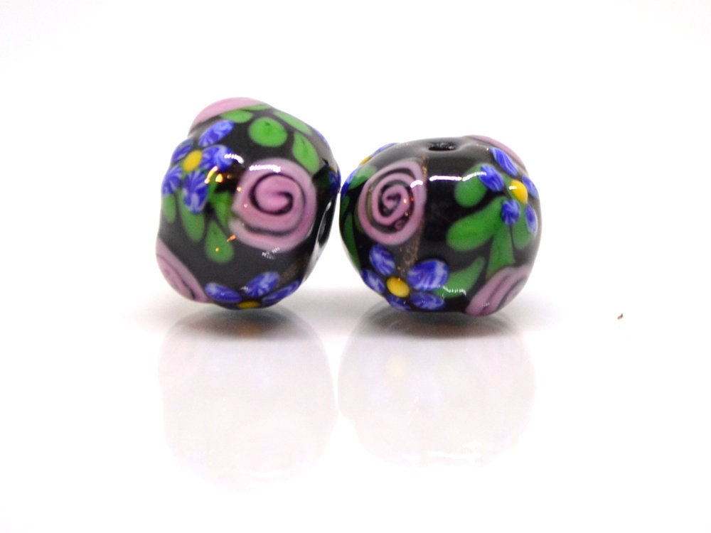 Ethnic black Glass beads, Venetian Glass, Vintage bead jewelry, Black pink glass beads, Artisan lampwork, flower, hutsul beads