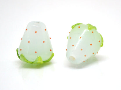 Pale blue Strawberry beads, Lampwork berry beads, Lampwork strawberry, Blue Berry beads, Artisan Lampwork, Berry jewelry, Glass berries