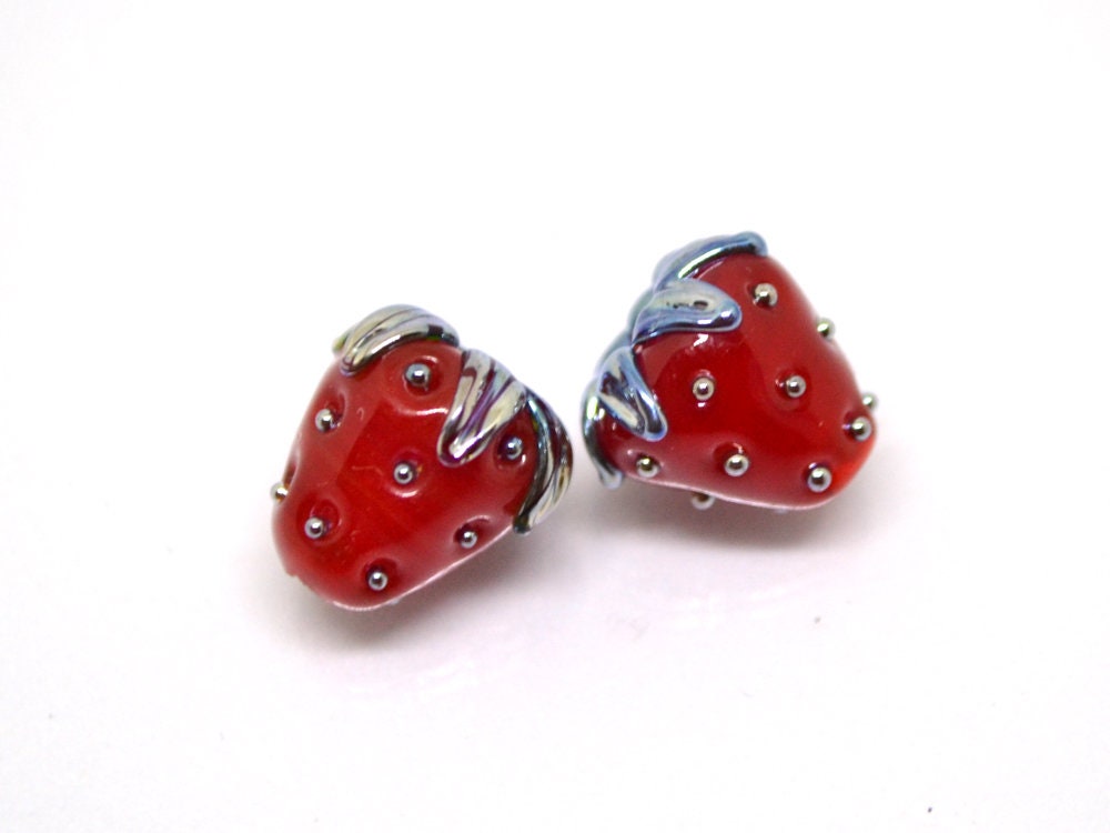 Big 12mm Strawberry lampwork beads, Red glass berry, Glass strawberry, Berry fruit beads, Red silver berry beads