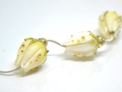 white flower glass beads for jewelry making wedding jewelry bridal jewelry flower girl jewelry floral glass beads white lampwork beads beige