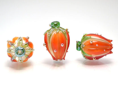 Red rosebud Handmade Lampwork Beads Artisan Lampwork Flower Glass Beads Red Orange Glass Beads Glass Floral Lampwork Flower Bud Rose Beads