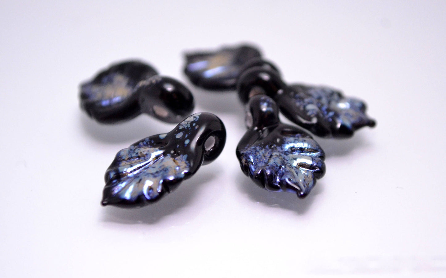 silver handmade jewelry bead black jewerly decor  floral glass jewelry leaf making glass leaf jewelry design artisan lampwork silver glass