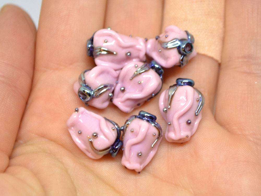 Pink twisted rosebud  beads, Opaque pink Glass rose bud Bead, Flower lampwork bead, Artisan lampwork beads