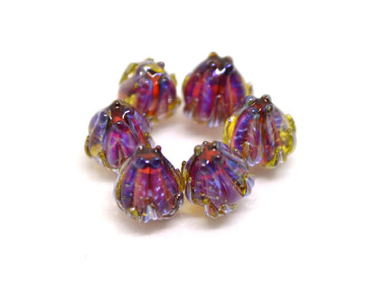 Magenta purple flower beads, Glass floral beads, Fuchsia pink glass beads, Lampwork flower beads, 7mm flower beads, Artisan lampwork
